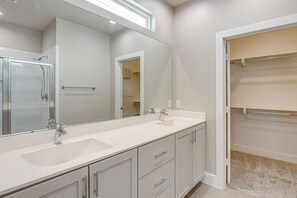 House (2 Bedrooms) | Interior - 2 Mi to Dtown: Convenient Houston Home! (Houston)