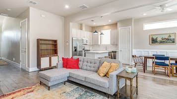 House (2 Bedrooms) | Front of property