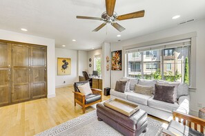 Interior - Spacious Boise Townhome ~ 5 Mi to Downtown (Boise)