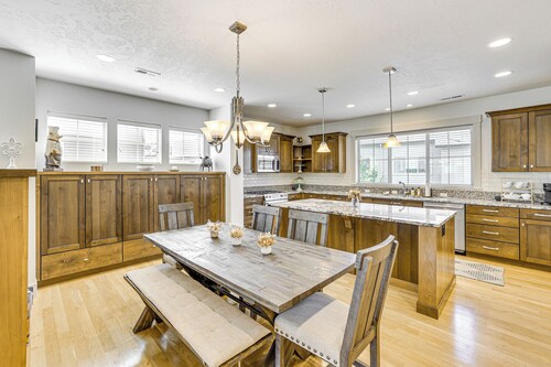 Spacious Boise Townhome ~ 5 Mi to Downtown