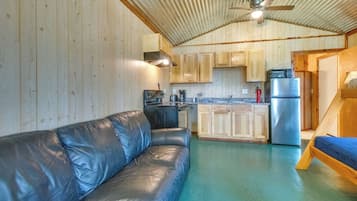 Apartment (0 Bedroom) | Interior