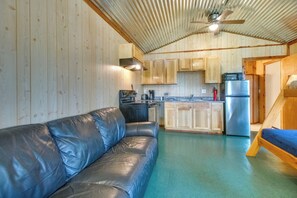 Apartment (0 Bedroom) | Interior - Pet-friendly Salesville Haven 3 Mi to Norfork Lake (Mountain Home)