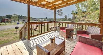 Pet-friendly Salesville Haven 3 Mi to Norfork Lake
