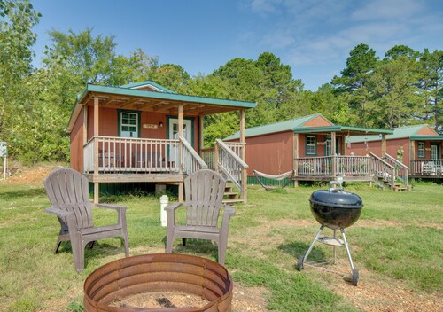 Pet-friendly Salesville Haven 3 Mi to Norfork Lake