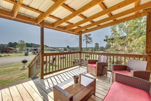 Pet-friendly Salesville Haven 3 Mi to Norfork Lake