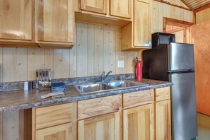 Apartment (0 Bedroom) | Interior - Pet-friendly Salesville Haven 3 Mi to Norfork Lake (Mountain Home)