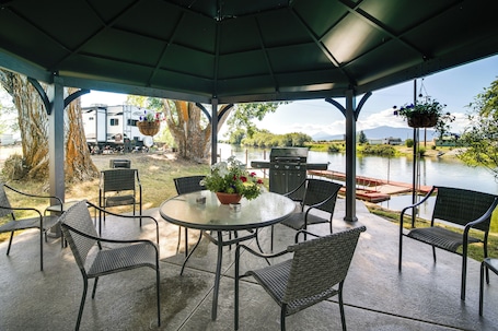 Apartment (0 Bedroom) | Interior