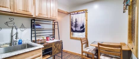 Apartment (0 Bedroom) | Interior