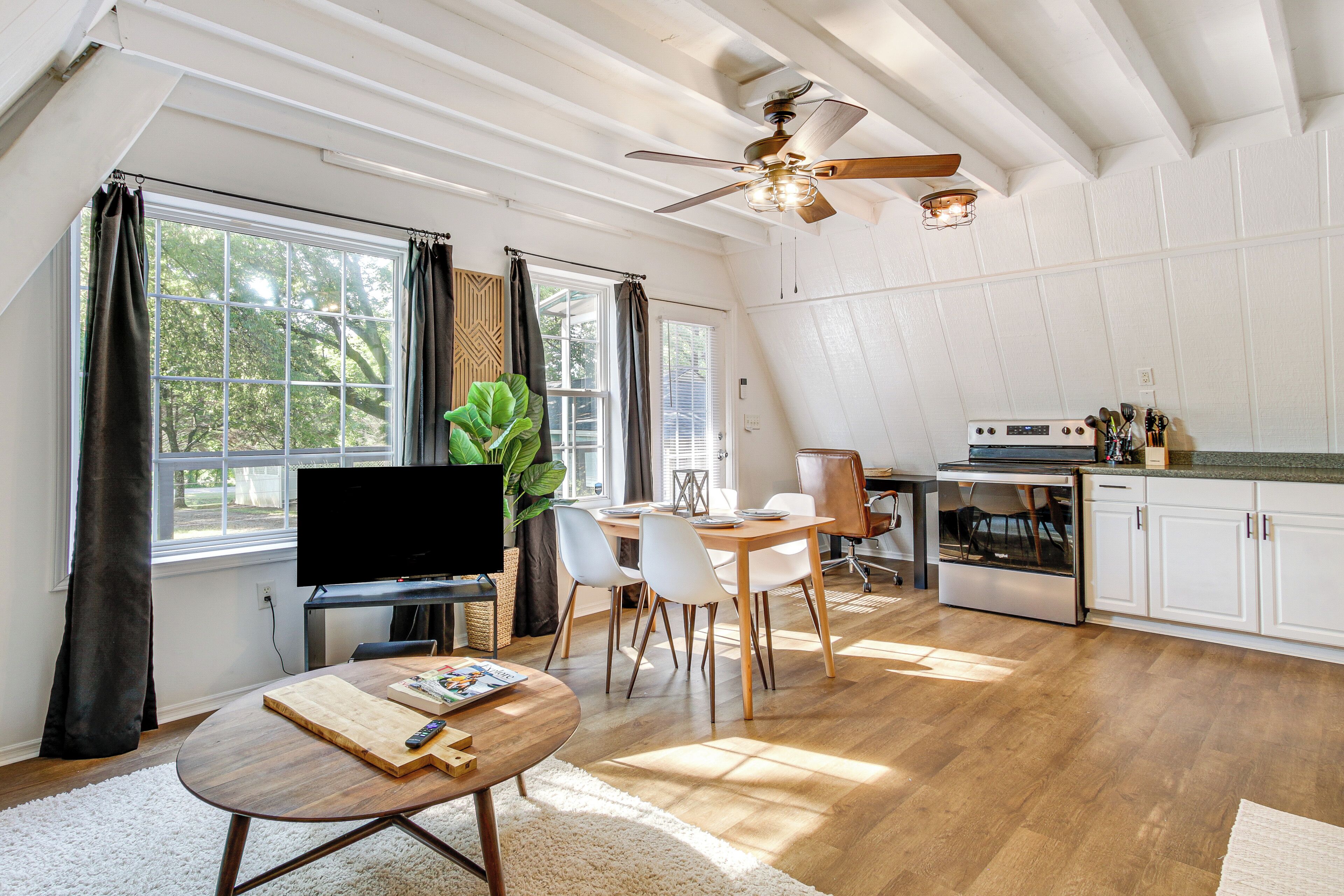 House (2 Bedrooms) | Interior