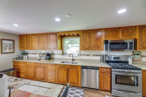 Interior - 'grandma Kellys' Southeast Indiana Farmhouse! (Cedar Grove)