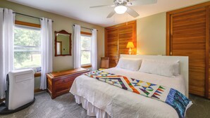 House (4 Bedrooms) | Interior - 'grandma Kellys' Southeast Indiana Farmhouse! (Cedar Grove)