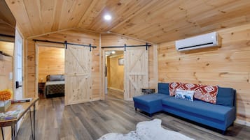 House (1 Bedroom) | Interior