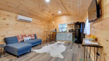 House (1 Bedroom) | Front of property