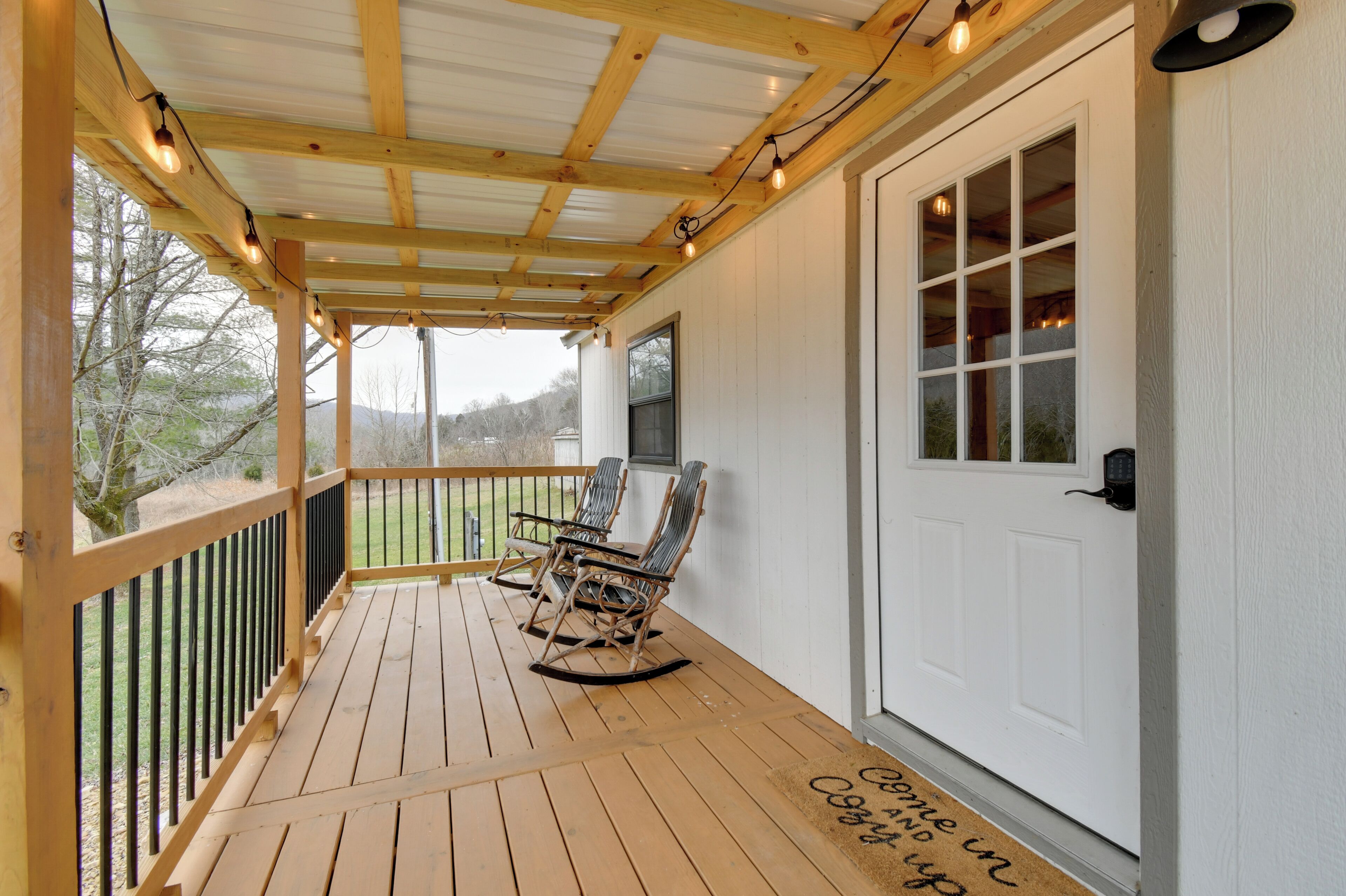 المنشأة من الداخل