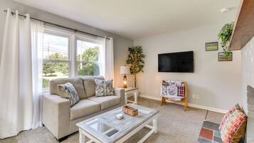 House (2 Bedrooms) | Interior