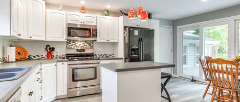 House (2 Bedrooms) | Interior