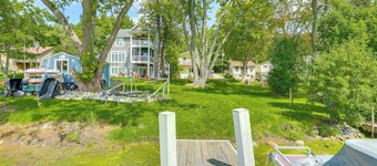 Spacious Getaway w/ Boat Dock in East Troy!