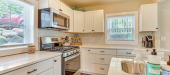 Spacious Getaway w/ Boat Dock in East Troy!