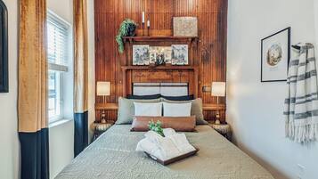 1 slaapkamer, een strijkplank/strijkijzer, gratis wifi, beddengoed