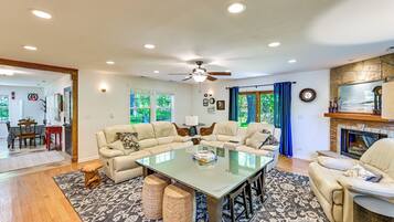House (5 Bedrooms) | Interior