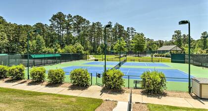 Marina & Pool Access: Lovely Lake Keowee Townhome!