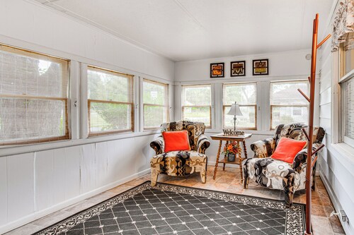 Charming Hillsboro Home < 1 Mi to Downtown!