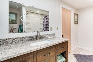 House (1 Bedroom) | Interior - Charming Hillsboro Home < 1 Mi to Downtown! (Hillsboro)