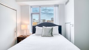 2 bedrooms, desk, iron/ironing board, WiFi