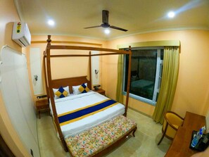 Superior Double or Twin Room, Garden View | Laptop workspace, free WiFi - The taj vista Agra (Agra)