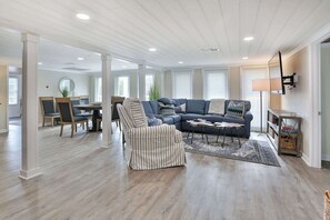 TV - The Clubhouse Murrells Inlet (Murrells Inlet)