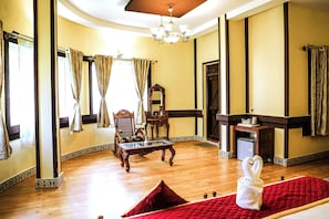 Classic-Studiosuite | Blick auf die Berge