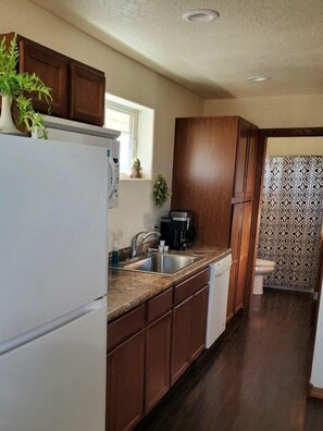 Apartment, 1 Bedroom | Private kitchen