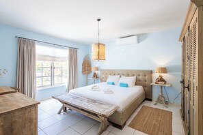 3 slaapkamers, een bureau, een strijkplank/strijkijzer, wifi