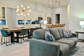 Cottage, Multiple Beds, Pool Access, Pool View (Angel’s Retreat) | Living area | 50-inch flat-screen TV with digital channels - Angels Retreat @ Beach Club! (Gulf Shores)