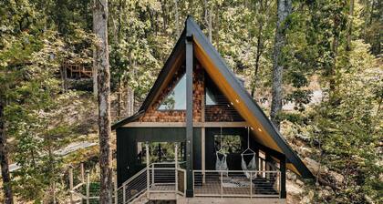 Live Oak Treehouse at Treetop Escapes