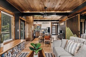 TV, fireplace, offices - Live Oak Treehouse at Treetop Escapes (Wildwood)
