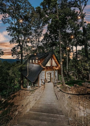 Exterior - Live Oak Treehouse at Treetop Escapes (Wildwood)