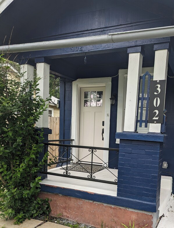 Exterior detail - Downtown hideaway (San Antonio)