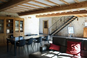 Interior - 3-star holiday cottage in a barn with swimming poo (Fiac)