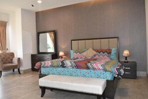 Sistema de insonorización, tabla de planchar con plancha y wifi gratis 