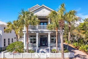 Exterior - My Wish For You is a charming 3bed 3.5bath home near the beach walkover (Panama City Beach)