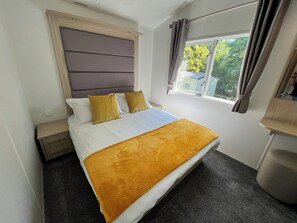 3 soverom, strykejern/-brett, wi-fi og sengetøy