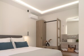 4 bedrooms, in-room safe, iron/ironing board, free WiFi - MaYa Villa | Heated Pool Estate near Rethymno (Atsipopoulo)