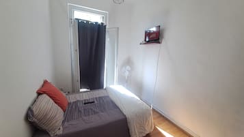 2 chambres, fer et planche Ă  repasser, draps fournis