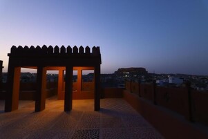 숙박 시설 구내