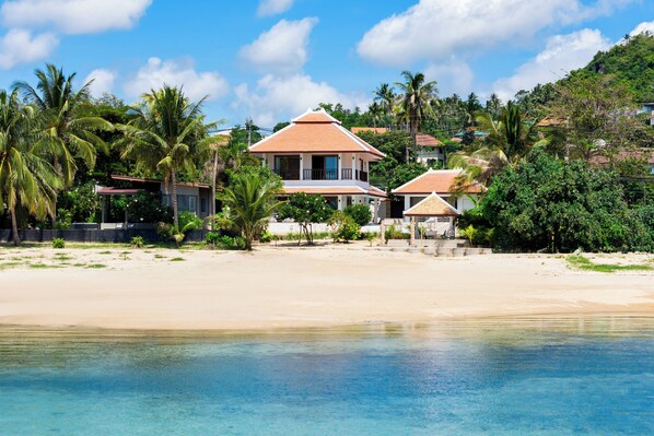 Exterior - Beachfront Villa- 5 Bedrooms. Lamai Area. Private Pool. Housekeeper Provided.  (Maret)