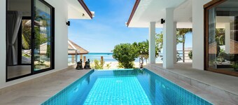 Beachfront Villa- 5 Bedrooms. Lamai Area. Private Pool. Housekeeper Provided. 