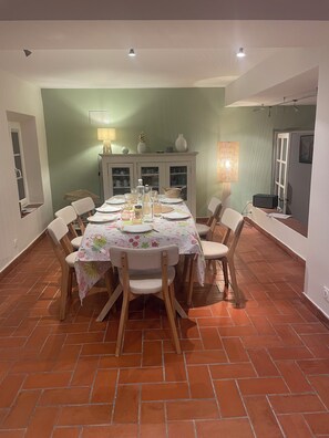 Dining - Maison de Famille Entre Pinède et Vignes à 15mn de la Plage (Le Castellet)