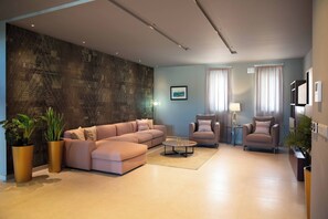 Smart-TV, Tischtennisplatte