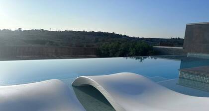 Manta: A Brand New Luxury Escape